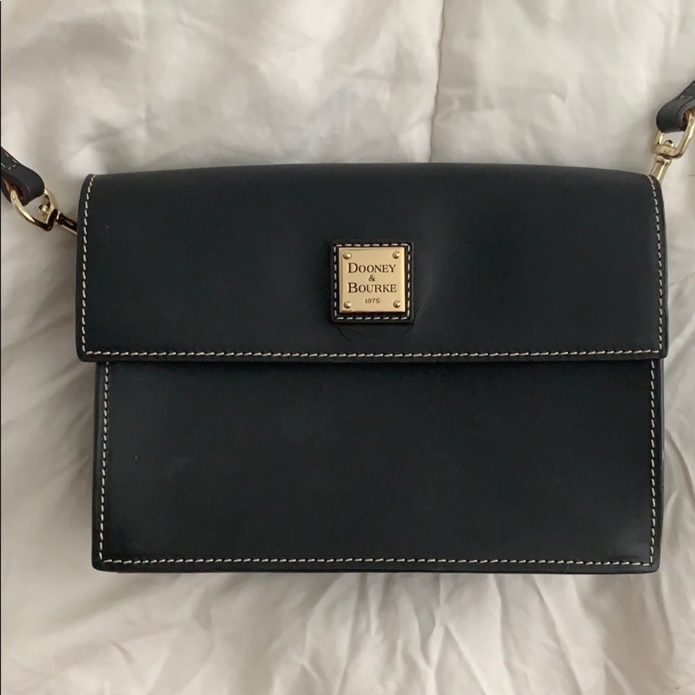 Dooney & Bourke black purse
